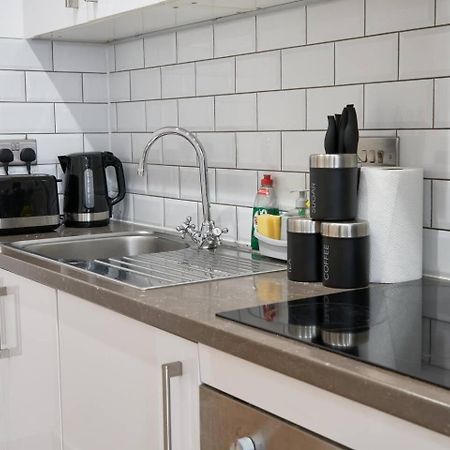 Modern Central Apartment - City Centre - Fast Wifi - Near Utilitia Arena & Icc Бирмингам Екстериор снимка