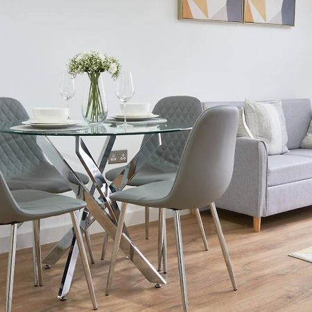 Modern Central Apartment - City Centre - Fast Wifi - Near Utilitia Arena & Icc Бирмингам Екстериор снимка