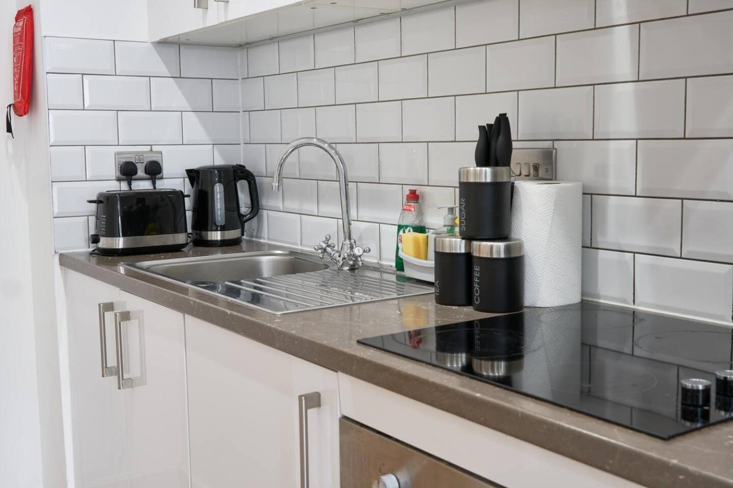 Modern Central Apartment - City Centre - Fast Wifi - Near Utilitia Arena & Icc Бирмингам Екстериор снимка