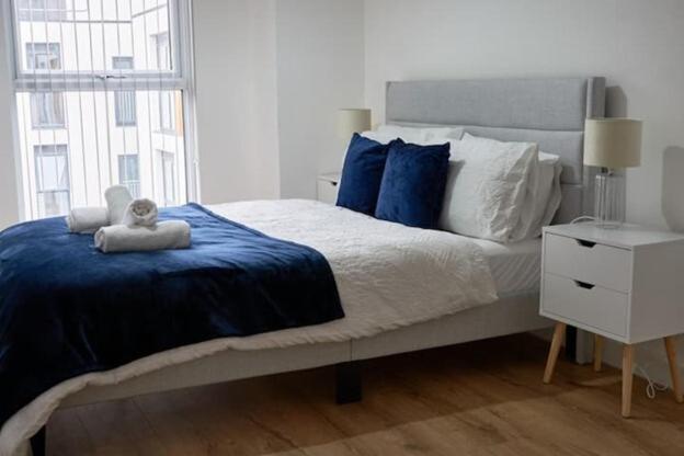 Modern Central Apartment - City Centre - Fast Wifi - Near Utilitia Arena & Icc Бирмингам Екстериор снимка