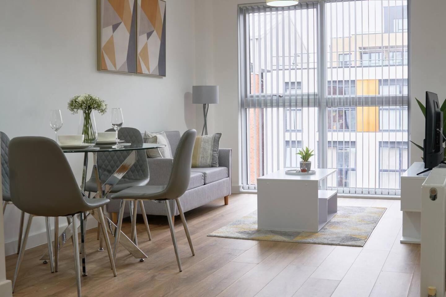 Modern Central Apartment - City Centre - Fast Wifi - Near Utilitia Arena & Icc Бирмингам Екстериор снимка